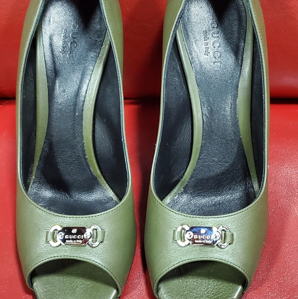 Gucci Green Peep-Toe Heels